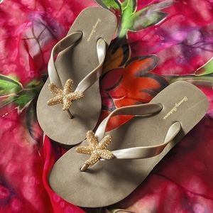 Tommy Bahama wedge flipflops size 8.5